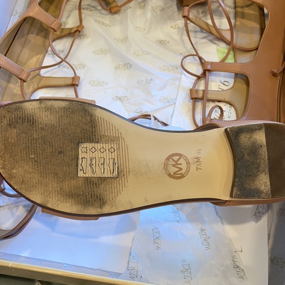 MICHAEL Michael Kors
Sofia Gladiator Sandal - Picture 7 of 7